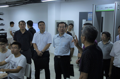 劉冠華副書記調(diào)研指導(dǎo)“足跡檢驗技術(shù)創(chuàng)新聯(lián)合實驗室”建設(shè)籌備工作